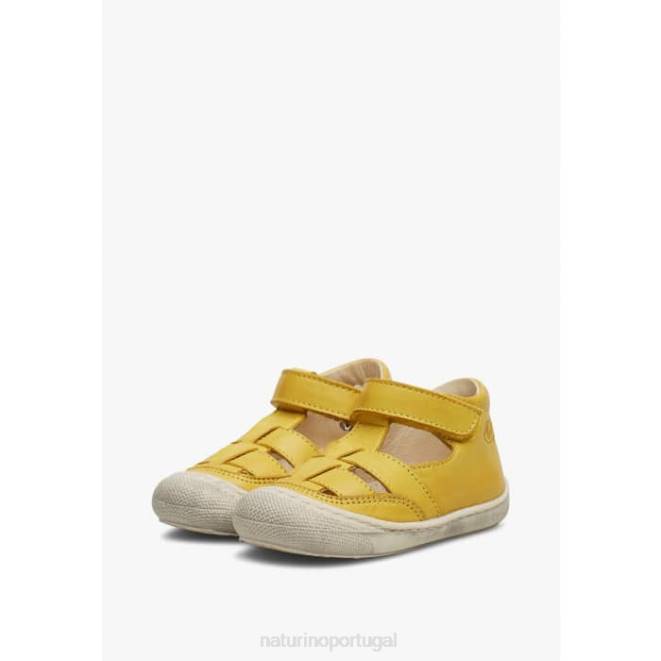 crianças Naturino amarelo chumaço sandálias de primeiro passo HTF8571